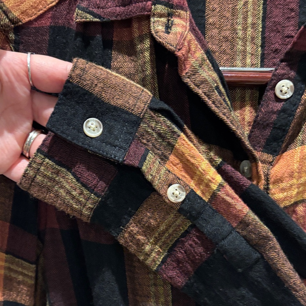 beachlunchlounge Multicolor Plaid Button-Up - Picture 7 of 7